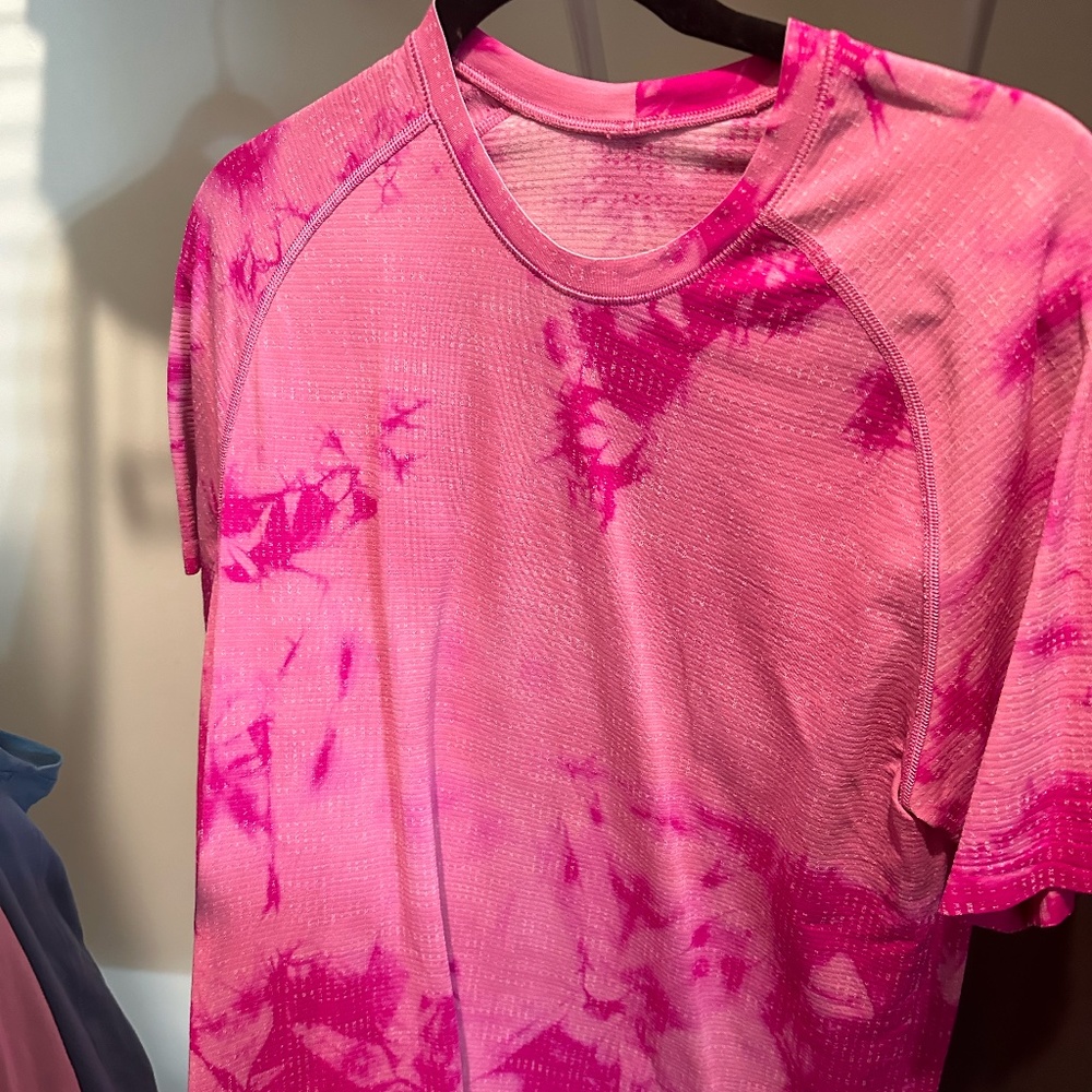 PINK TIE DYE LULULEMON MENS SHIRT
